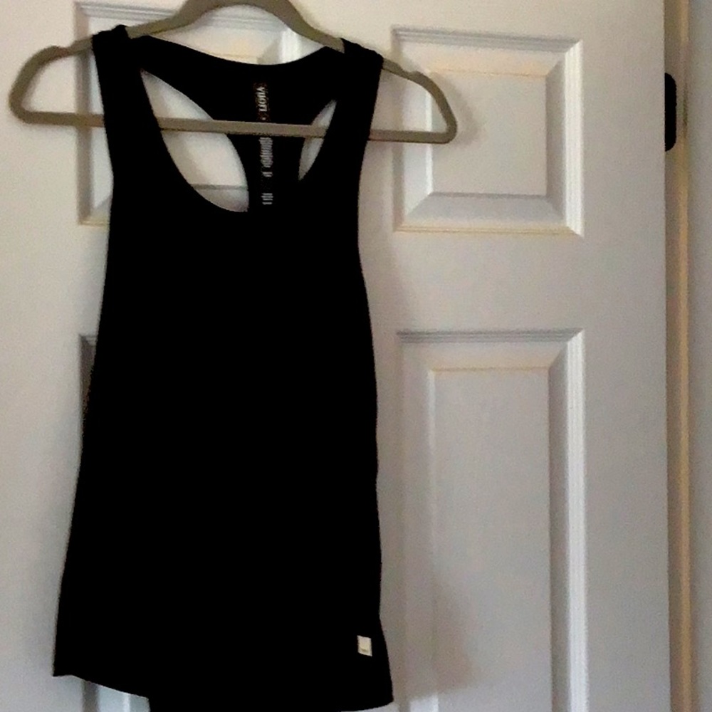 Vuori black top